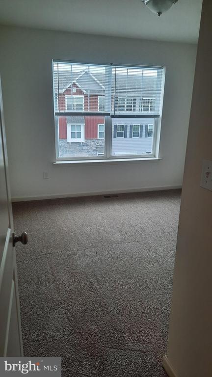Building Photo - 703 Admiral's Quay Dr