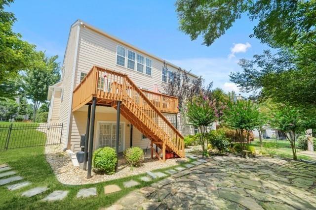 Building Photo - 585 Marylebone Dr