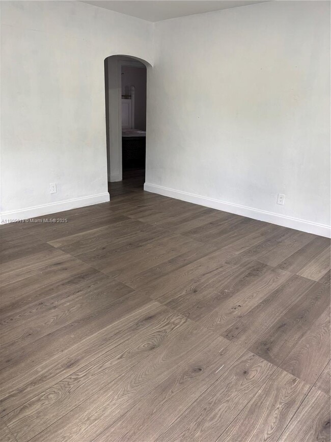 Building Photo - 75 E 13th St