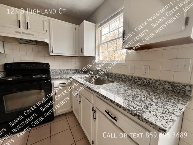 Primary Photo - 123 B Highland Ct