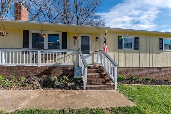 Building Photo - 5400 Beam Lake Dr