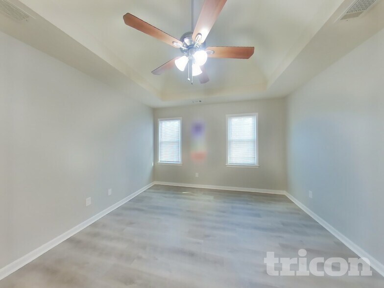 Building Photo - 100 Hillcrest Point