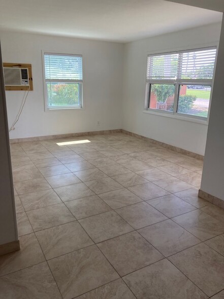 Building Photo - 13291 McGregor Blvd