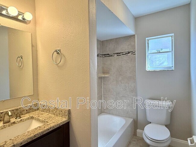 Building Photo - 606 Sandy Creek Dr