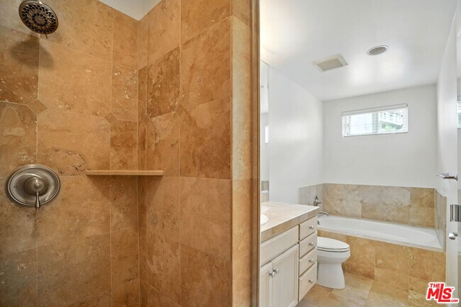 Building Photo - 6440 Lunita Rd