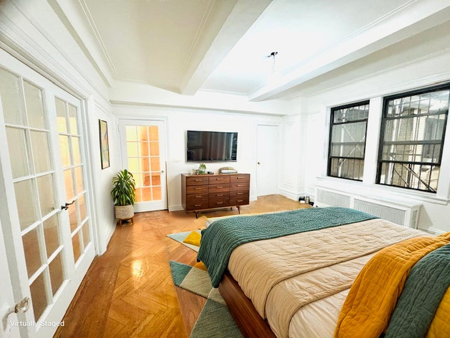 3rd Bedroom/Dining RM - 340 Riverside Dr