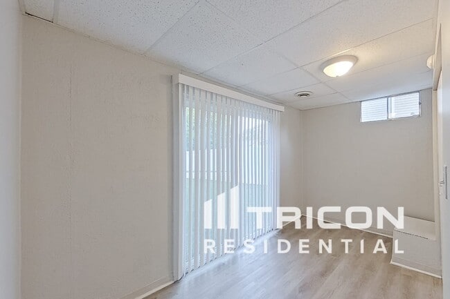 Building Photo - 5105 Aldershot Dr