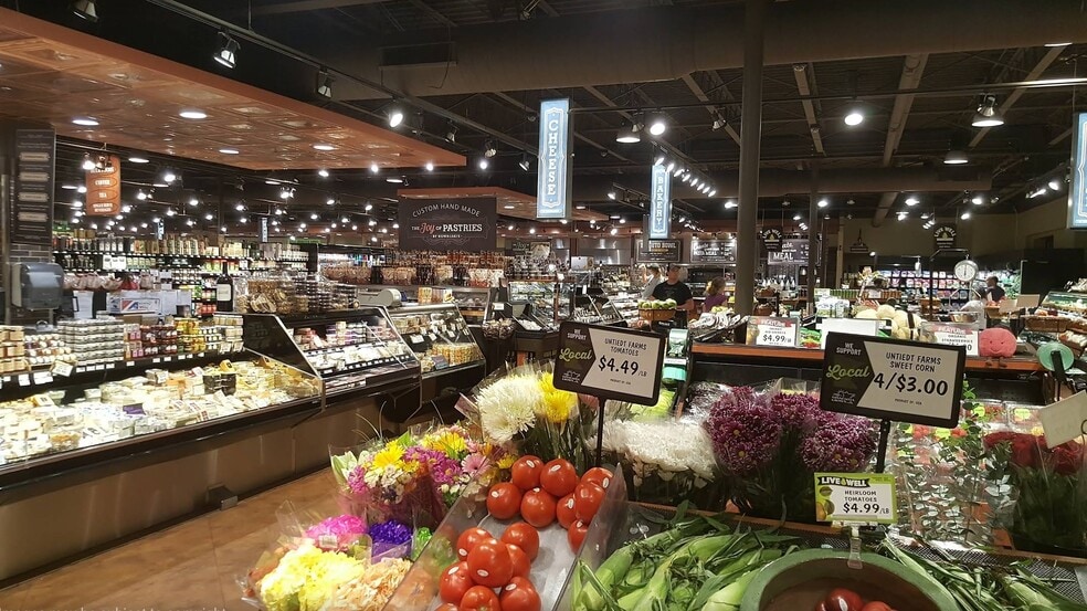 Whole Foods nearby - 1317 Summit Ave