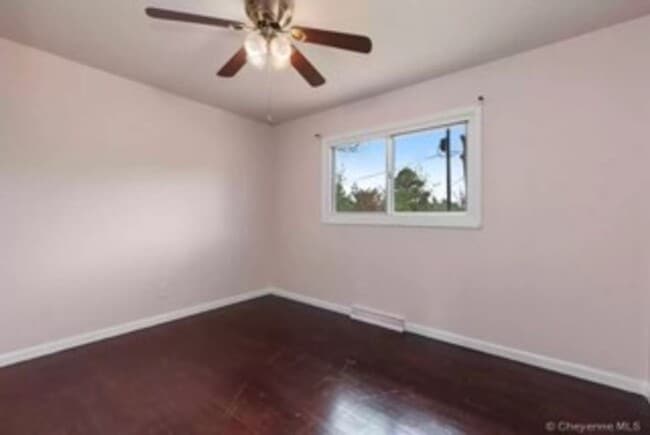 Building Photo - MUST SEE 4 BEDROOM 2 BATHROOM HOUSE NORTH ...