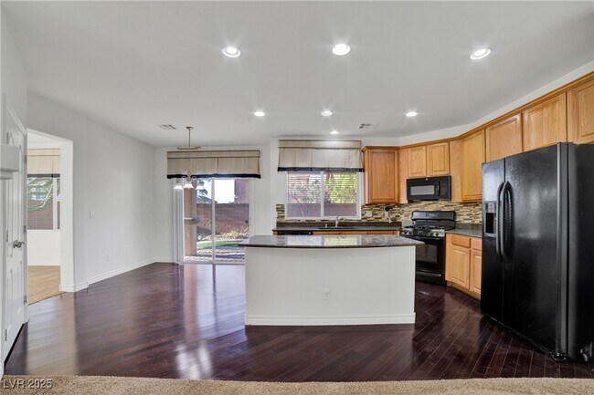 Building Photo - 7425 Glorious Sun Dr