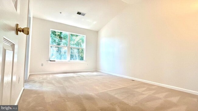 Building Photo - 12723 Sullivan Ct
