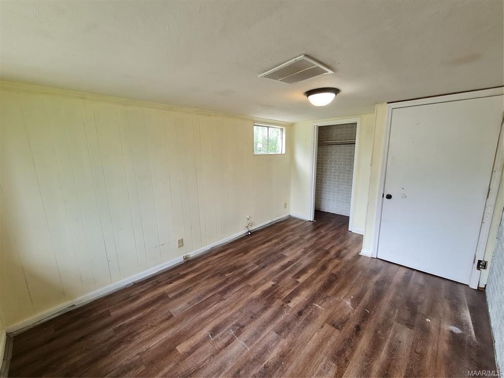 Building Photo - 1220 Lynwood Dr