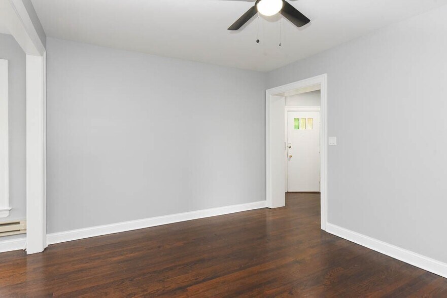 Building Photo - 943 Judson Ave