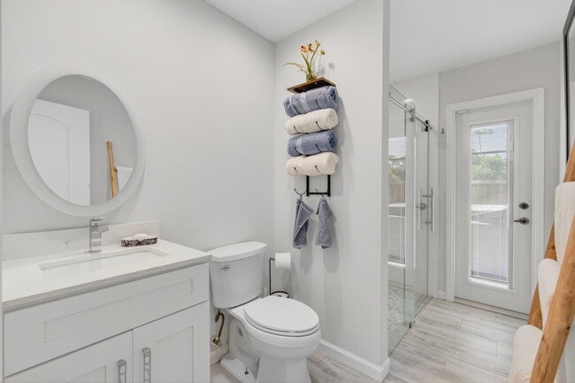Building Photo - 4256 Gleneagles Dr