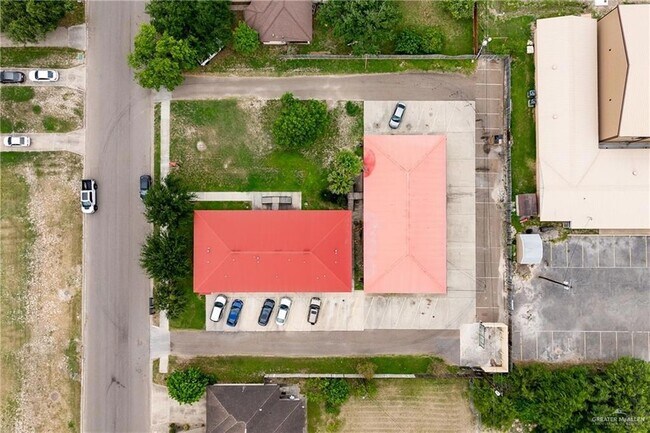 Building Photo - 1105 W Stubbs St