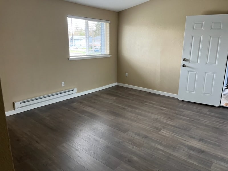 Building Photo - 1013 76 St Ct E