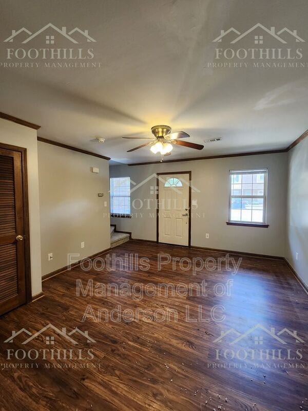 Building Photo - 413 Nelson Dr