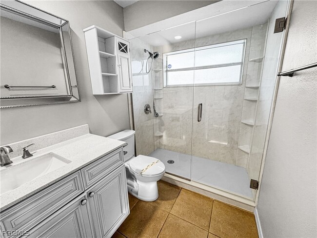 Building Photo - 326 SW 29th St