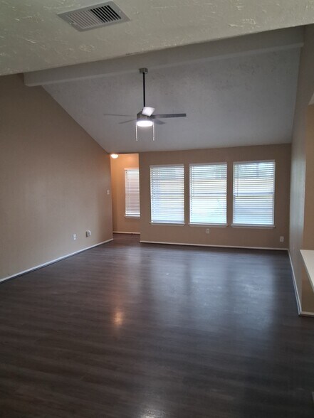 Building Photo - 18731 Twigsworth Ln