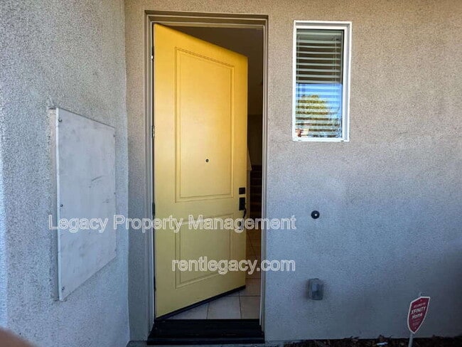 Building Photo - 3998 E Commerce Way