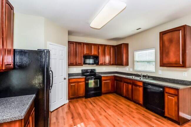 Building Photo - 1019 Yellow Bee Rd