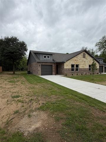 Building Photo - 1005 Granbury St