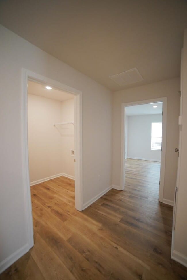 Building Photo - 4053 Brownstone Wy