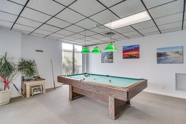 Building Photo - 6260 Palma Del Mar Blvd S