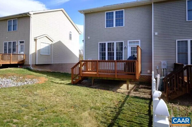 Building Photo - 3066 Crystal Spring Ln