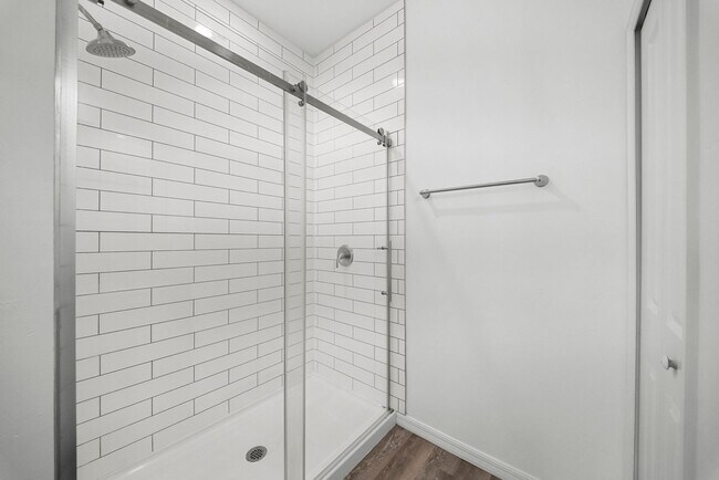 Building Photo - 26483-26483 Sandhill Blvd