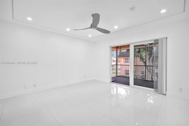 Building Photo - 770 SE 2nd Ave