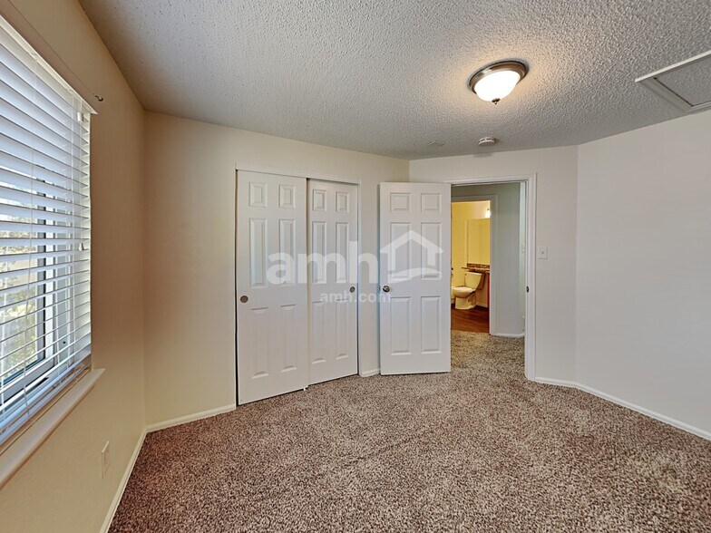 Building Photo - 12034 Glencoe St