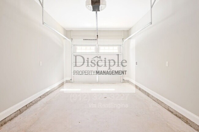 Building Photo - 70 Vining Way