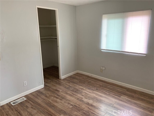 Building Photo - 25806 Creag Ave