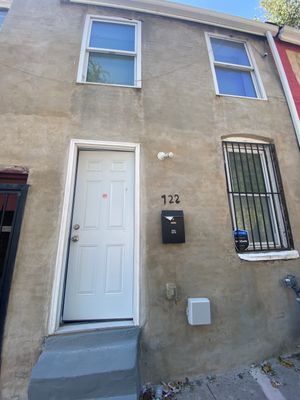 Building Photo - 122 S Carlton St