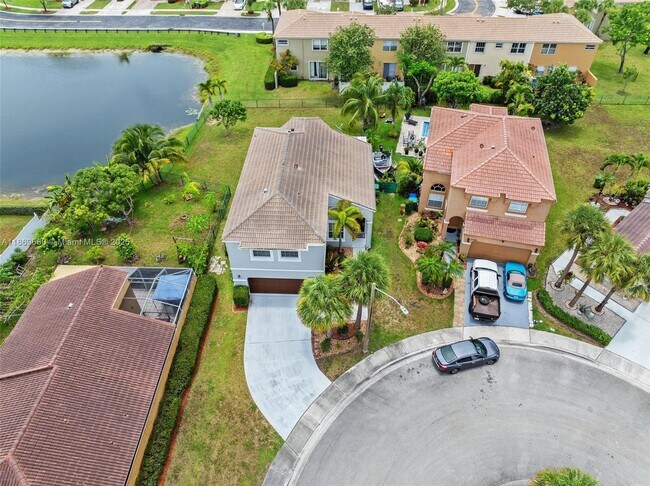 Building Photo - 15376 14th Manor