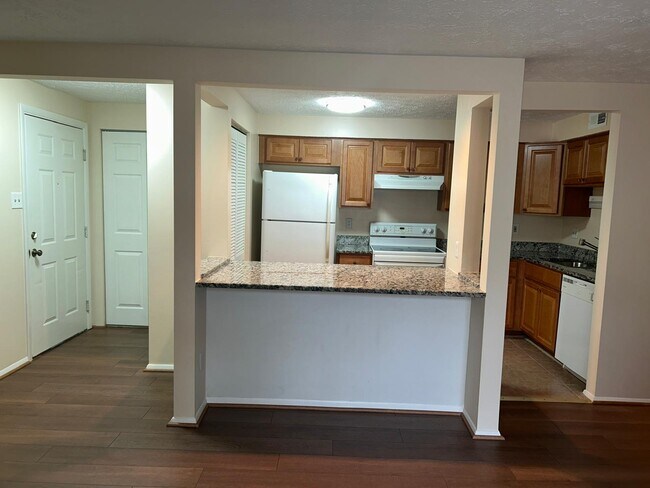 Building Photo - 4300 Buckman Rd