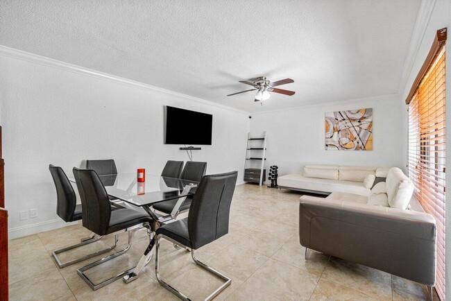 Building Photo - 2453 Waterside Dr