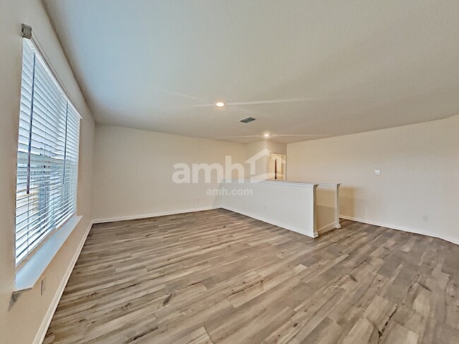 Building Photo - 3137 Bowen St