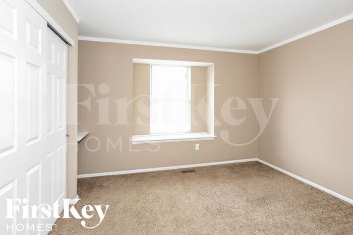 Building Photo - 611 Foxtail Dr