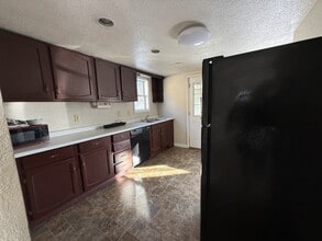 Building Photo - 304 2nd St SW