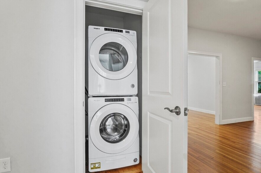 Building Photo - 91 Verndale St