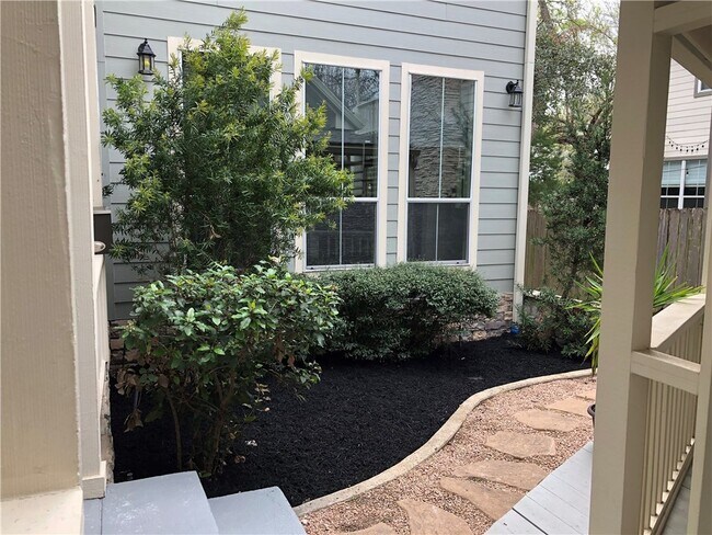 Building Photo - 4405 Marathon Blvd