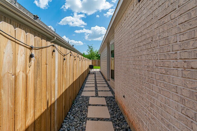 Building Photo - 546 Cedar Harbor Ct
