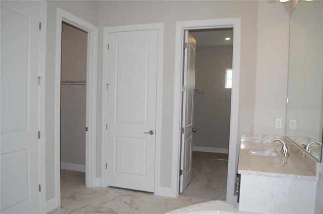 Building Photo - 34109 Tributary Ct