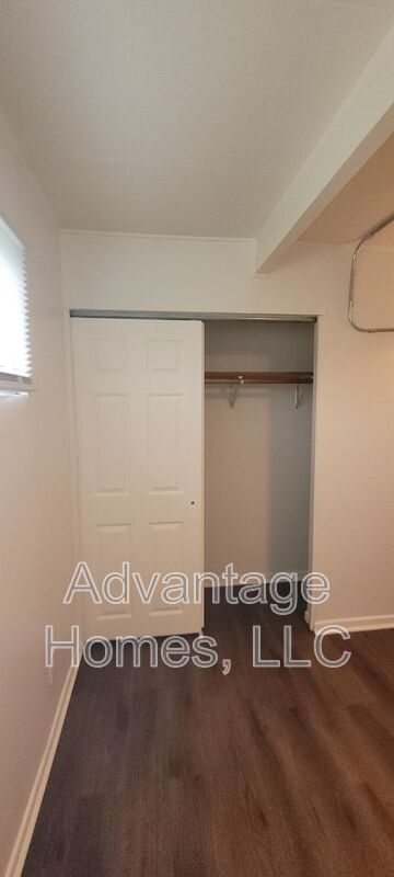 Building Photo - 829 N 70th Terrace