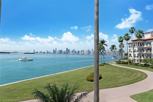 Building Photo - 4822 Fisher Island Dr