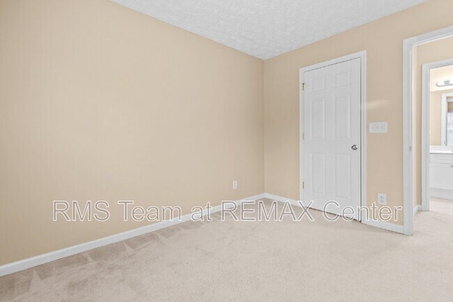 Building Photo - 4932 Vireo Dr