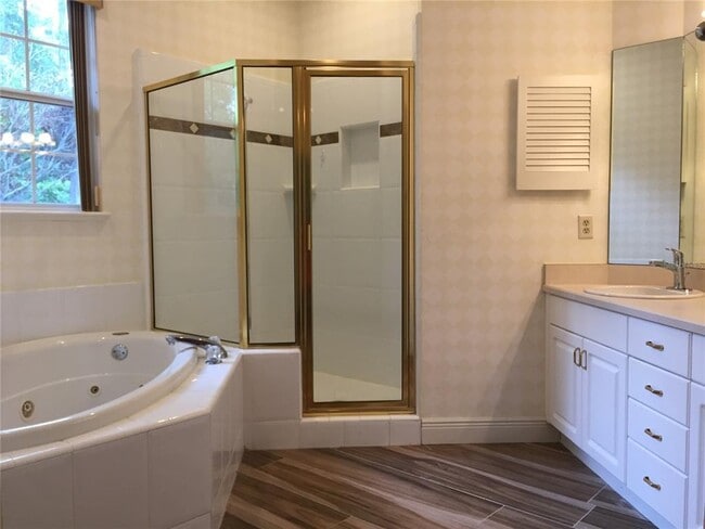 Building Photo - 4414 SW 91st Dr