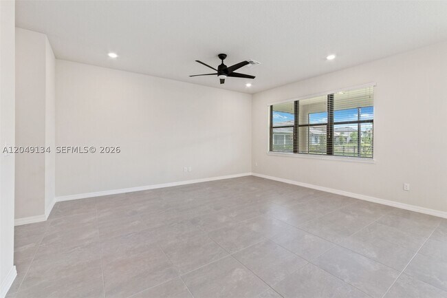 Building Photo - 4470 Waterside Dr